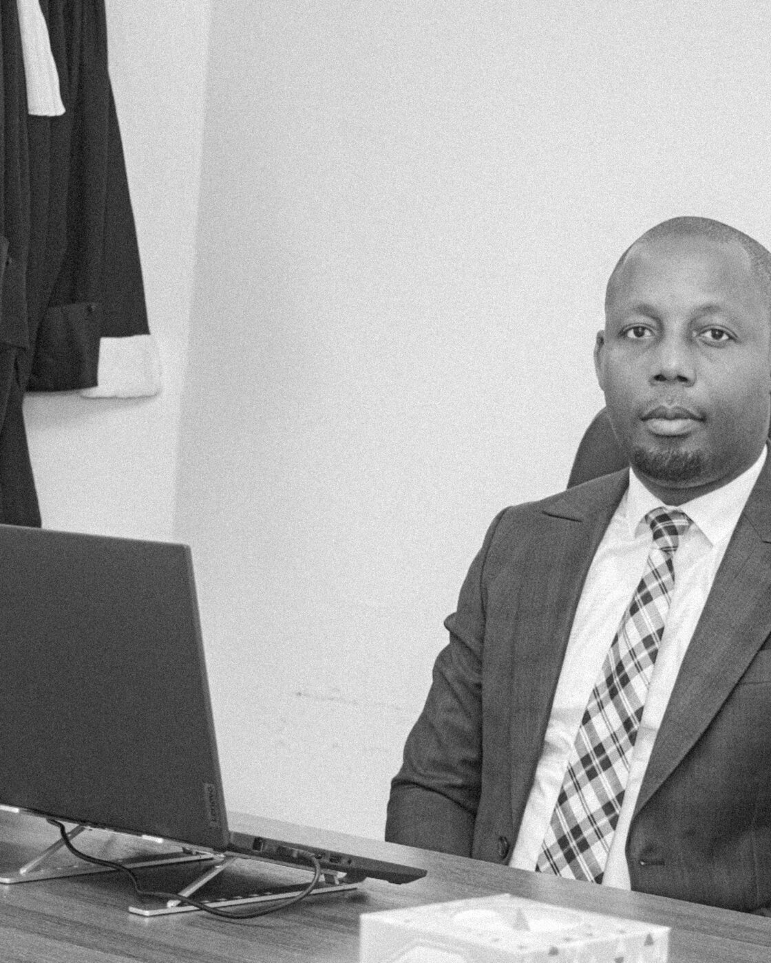 Portrait de Me Gadémon Kokou AGBESSI, Avocat Collaborateur